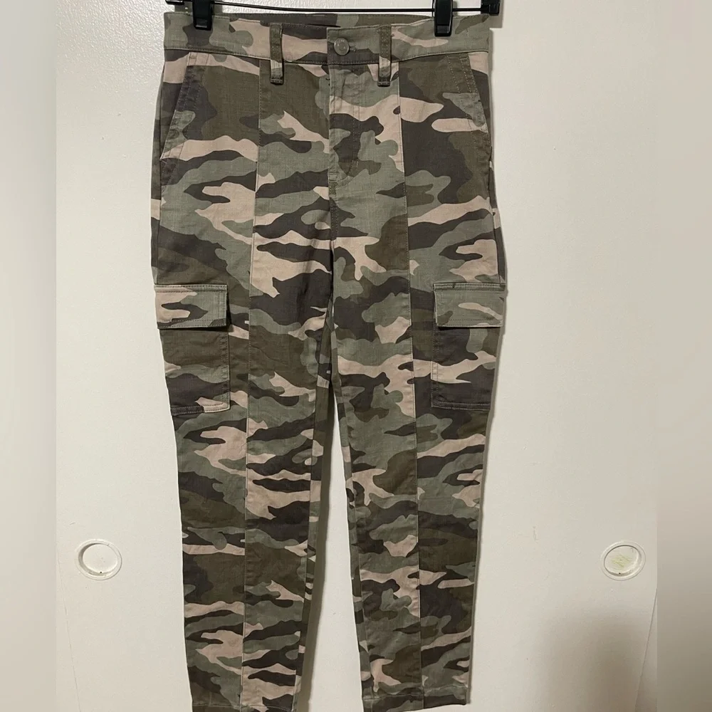 J.Crew vintage straight cargo army print cropped